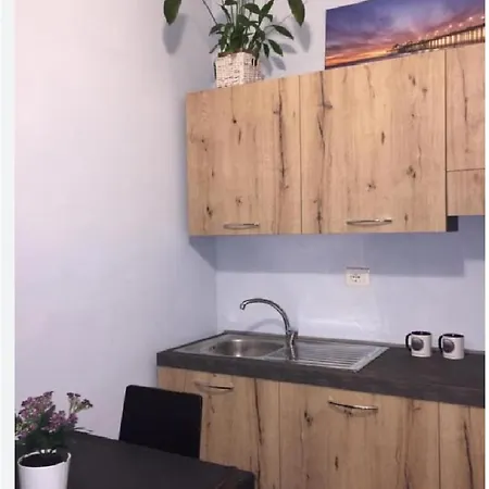 Mono Dd Checkin A Richiesta דירה פארמה